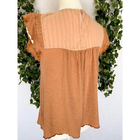 Hem & Thread Orange Ruffled Short Sleeve Top Keyhole Back Women's size Medium - Picture 7 of 10